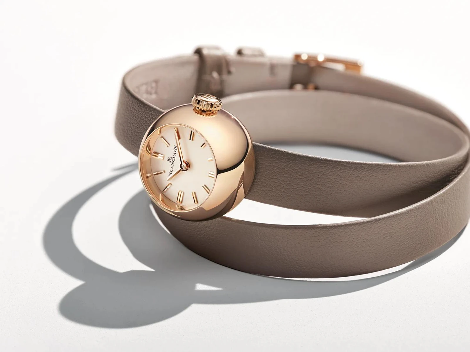 ساعتا Blancpain Lady B بالذهب الأحمر والفولاذ