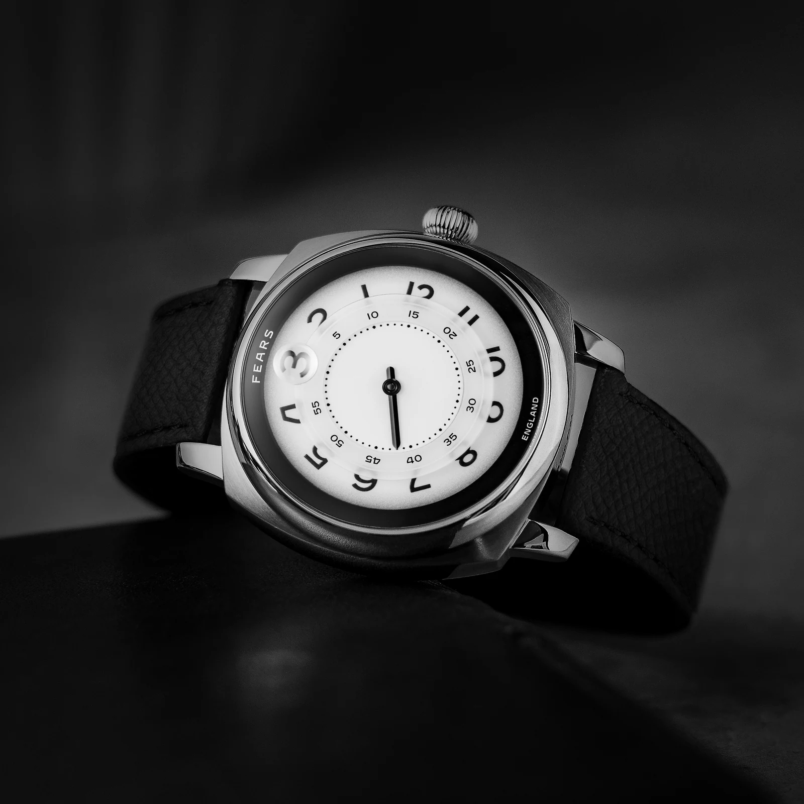 Fears Brunswick 40.5 Jump Hour Ultimus official tabletop side profile image.