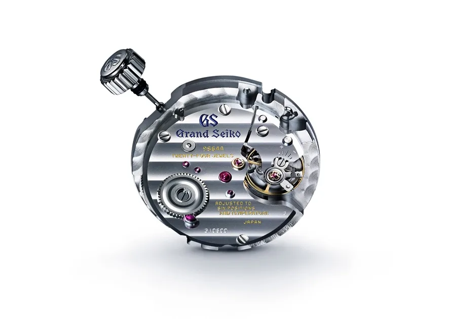 Grand Seiko SBGW325'in şeffaf arka kapağından görülen elle kurmalı 9S64 mekanizması