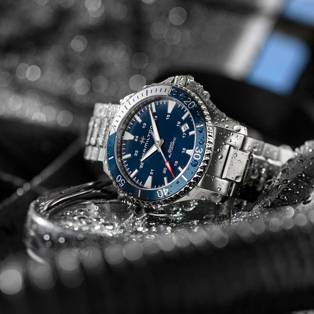Offizielles Hamilton-Lifestylebild der Khaki Navy Scuba Auto.