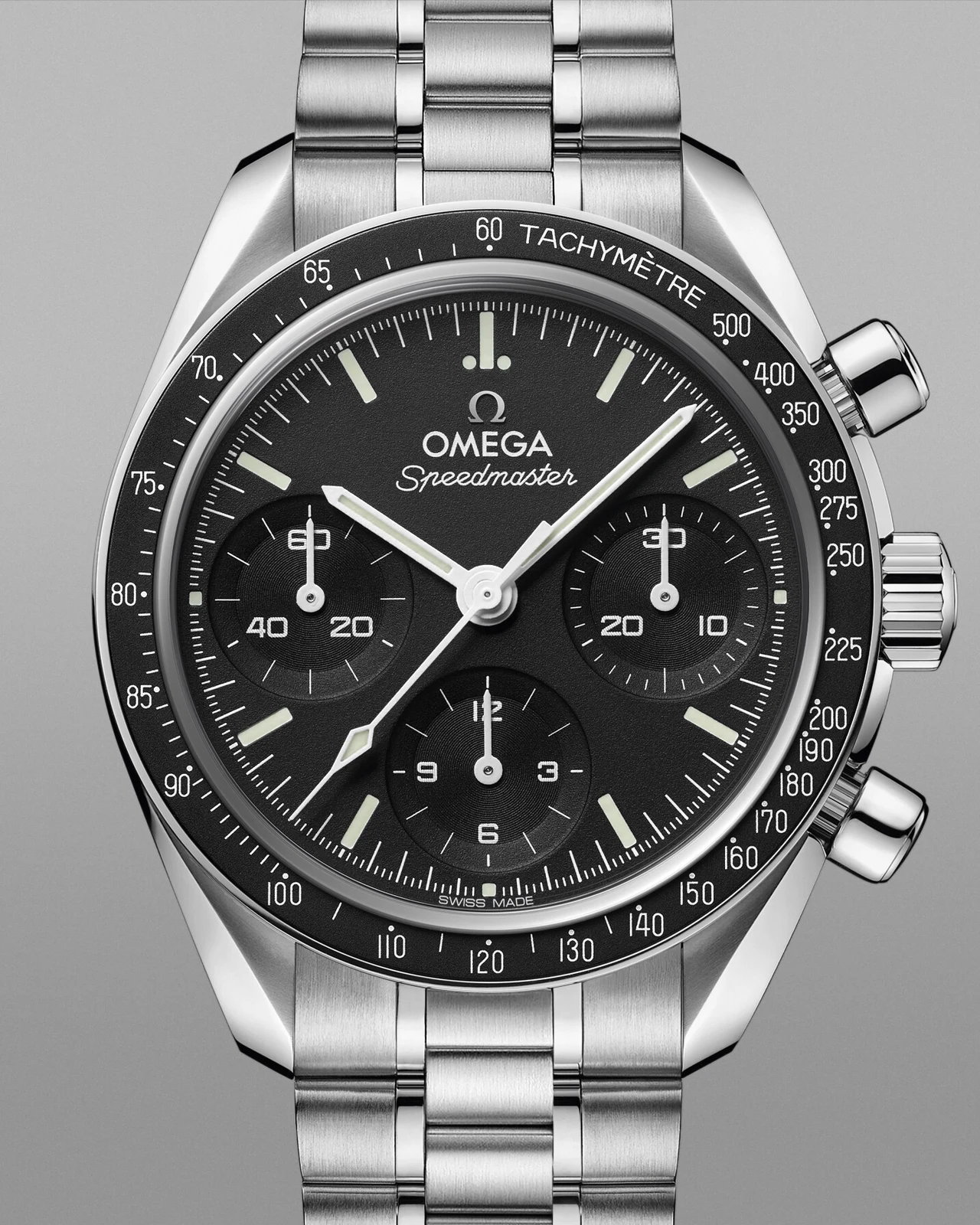 Siyah ve tarihsiz OMEGA Speedmaster 38 mm referans 324.30.38.50.01.002