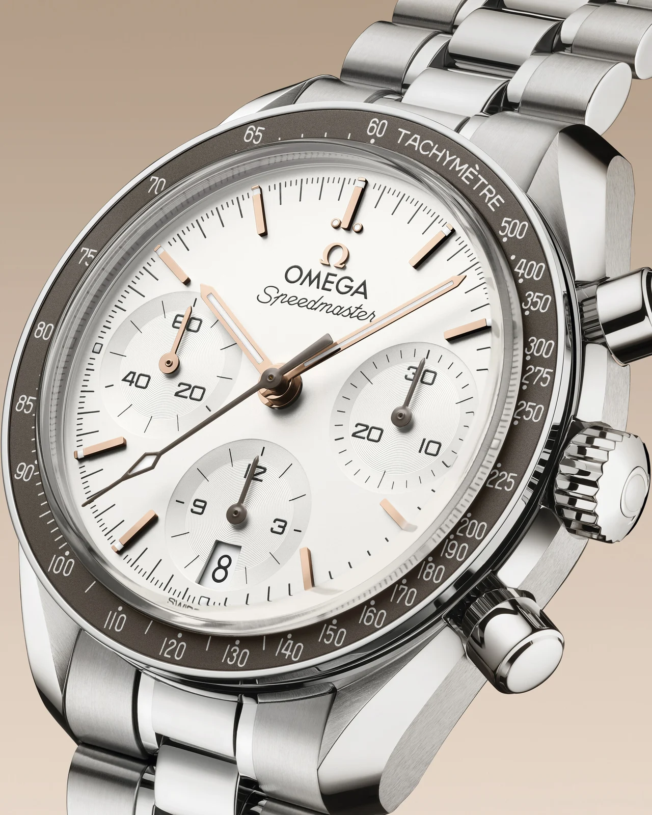 Vue de profil OMEGA Speedmaster 38 324.30.38.50.02.003