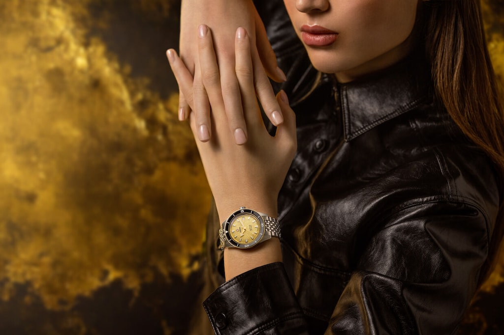Rado Captain Cook ref. R32223258 official lifestyle image