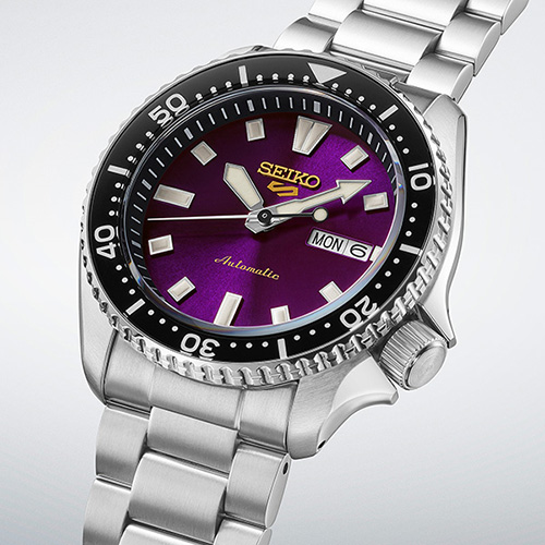 Official Seiko image of the Seiko 5 Sports HDB003 Edo purple limited edition.